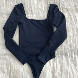 Babaton Contour Squareneck Longsleeve Bodysuit